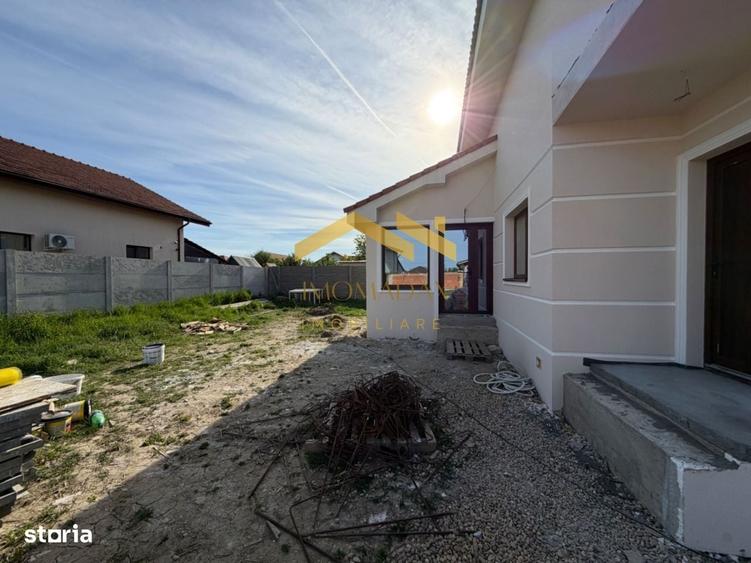 Casă cu 3 camere în Bazoș