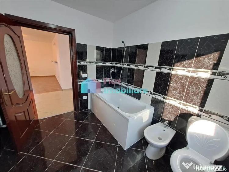 Casă cu 6 camere cu Teren 759 Mp în Liteni (Moara)