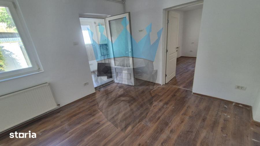 Casă cu 3 camere cu Teren 50 Mp în Tei