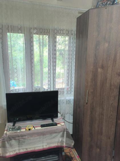Casă cu 3 camere cu Teren 1800 Mp în Leiculești