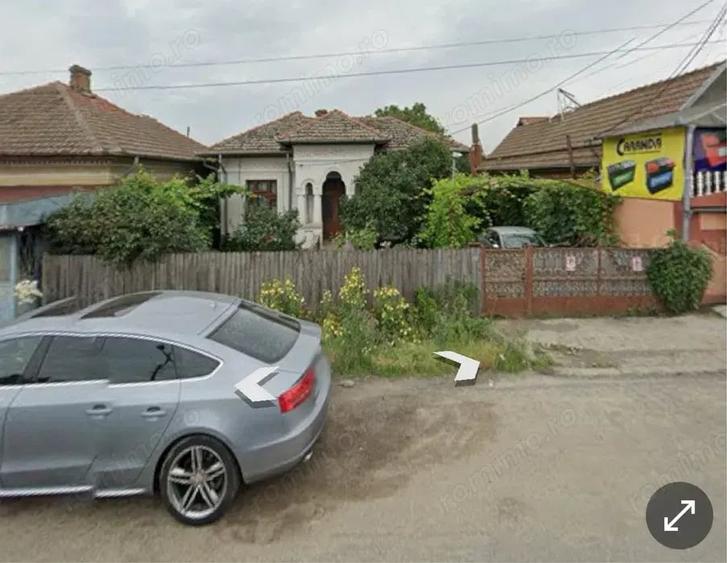 Casă cu 4 camere în Central