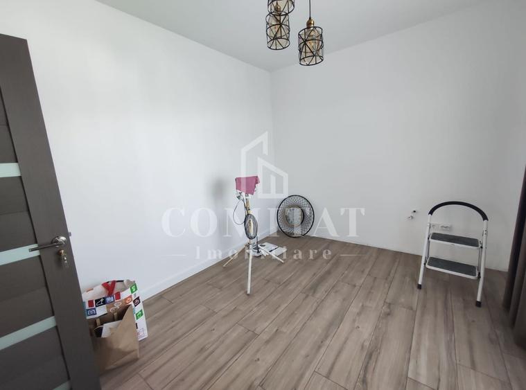 Casă individuală cu 5 camere cu Canalizare în Dezmir