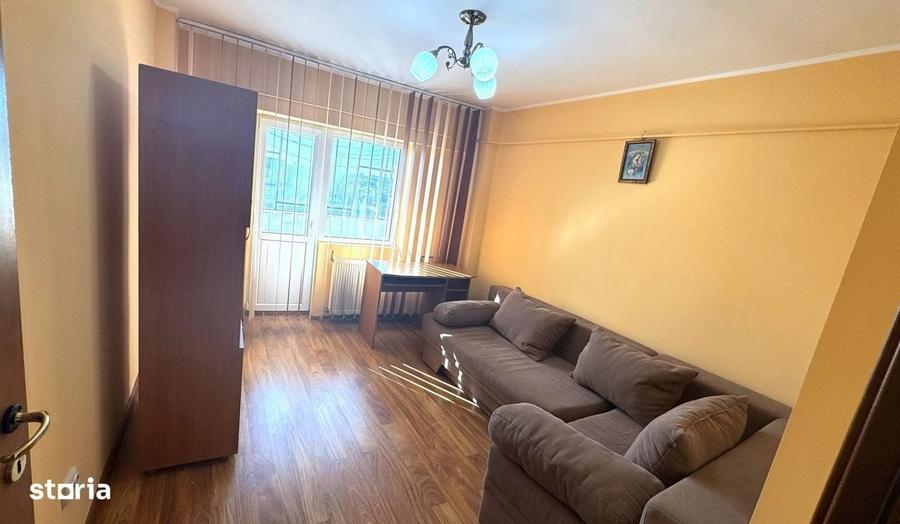 Apartament cu 3 camere decomandat în Bughea de Sus