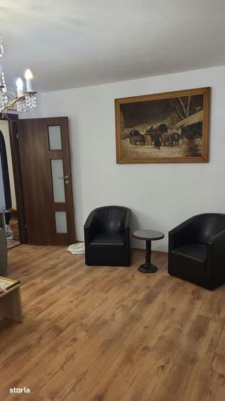 Apartament cu 3 camere decomandat în Virtuții
