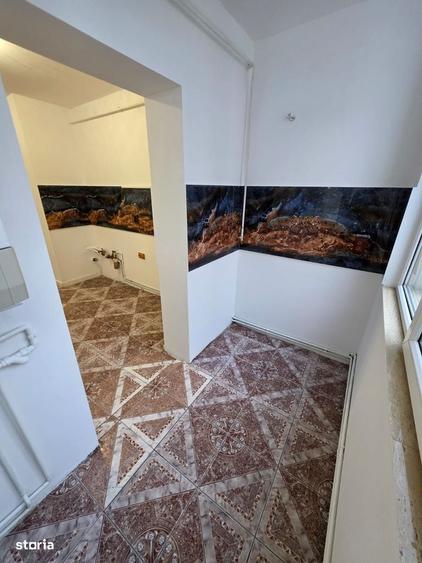 Apartament cu 3 camere decomandat în Alexandru cel Bun