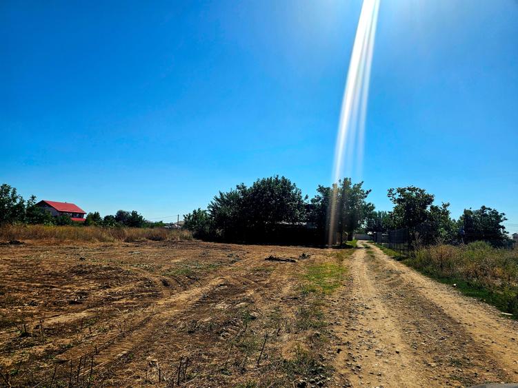 Teren intravilan de 500 mp, în Costi