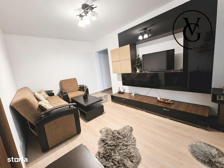 Apartament cu 3 camere decomandat în Casa de Cultură