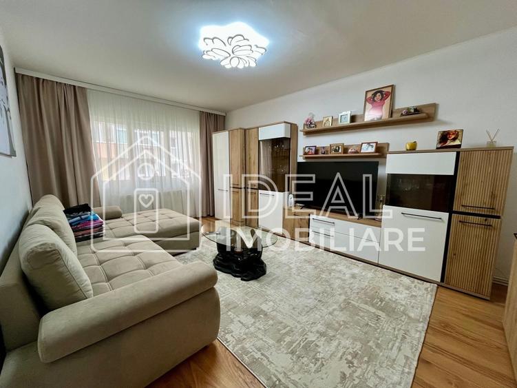 Apartament cu 3 camere decomandat, mobilat în Turnișor