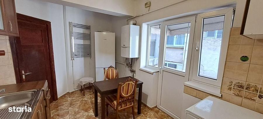 Romana, ASE, Hotel Sheraton. 3 camere cu centrala, spatios 80mp utili - 5