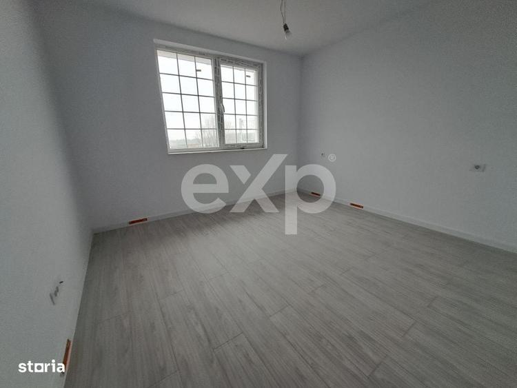 Casă cu 4 camere cu Teren 2500 Mp în Trivale