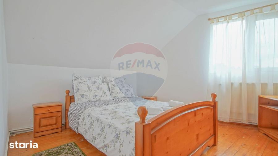 Casă cu 7 camere cu Teren 800 Mp în Purcăreni
