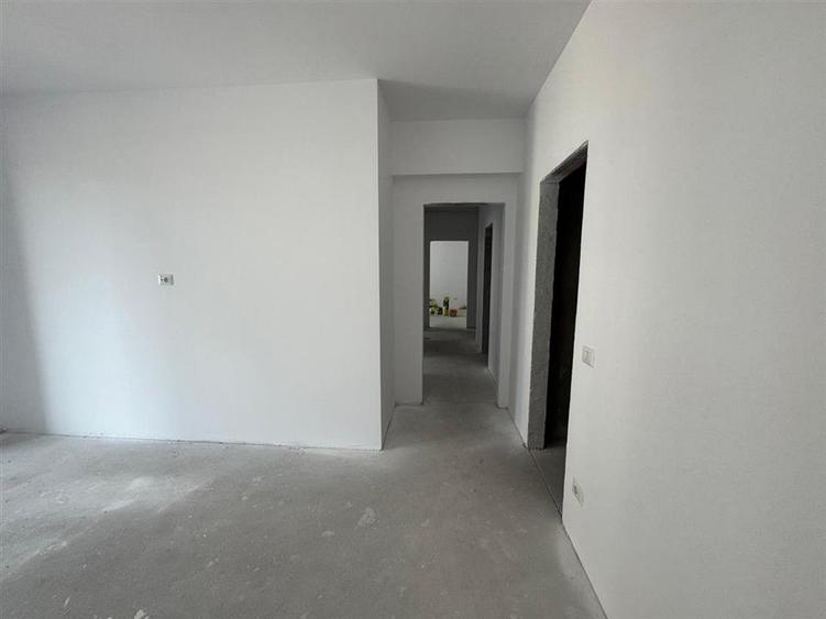 Apartament cu 3 camere decomandat în Nord
