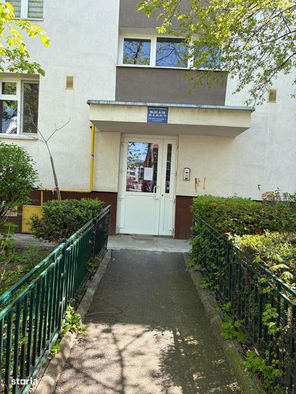 Apartament cu 3 camere decomandat în Valea Oltului