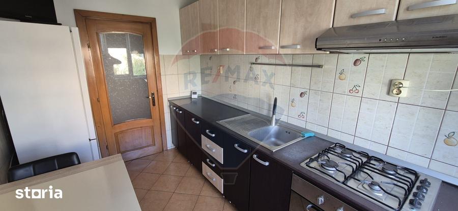 Apartament cu 2 camere decomandat, mobilat în Central