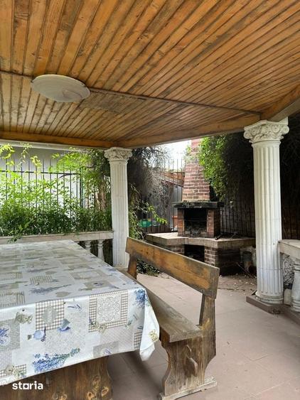 Casă cu 7 camere cu Teren 1200 Mp în Sânmartin