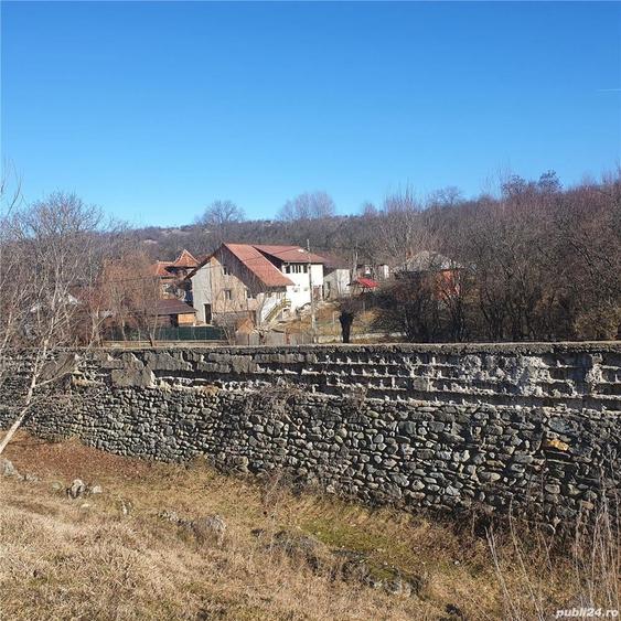 Teren de 4614 mp, în Central