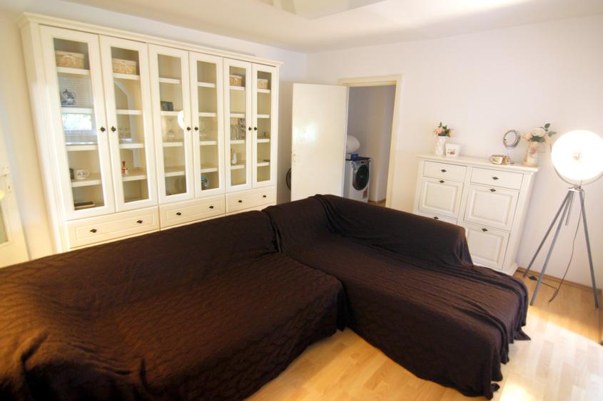 Apartament 3 camere, complet mobilat si utilat, in conditii excelente - 1