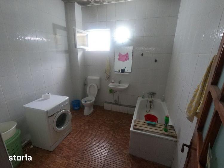 Casă cu 6 camere cu Teren 1650 Mp în Daia