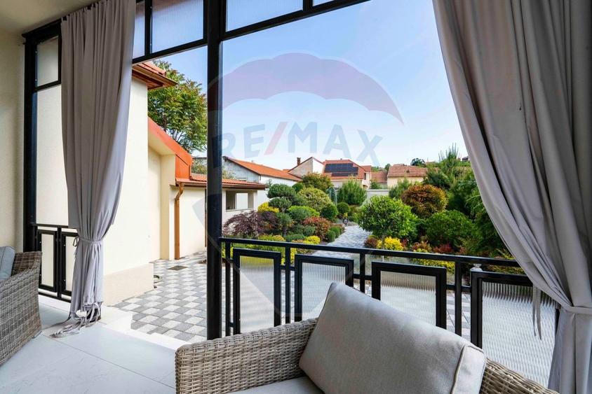 Casă individuală cu 4 camere cu Teren 624 Mp în Ultracentral
