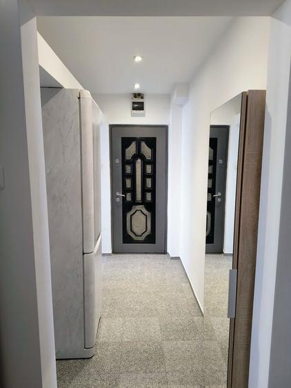Apartament cu 2 camere decomandat în Petru Rareș