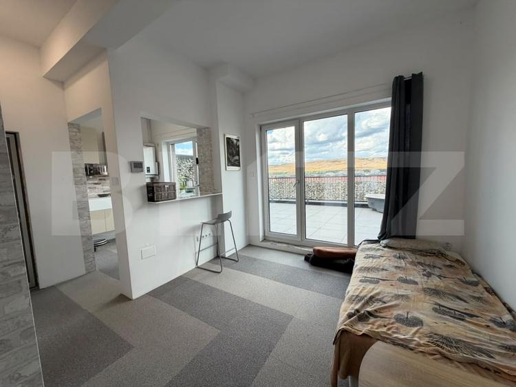 Apartament cu 2 camere semidecomandat, mobilat în Florești