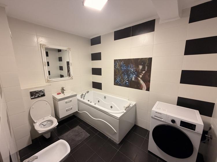 Apartament cu 3 camere semidecomandat, mobilat în Florești