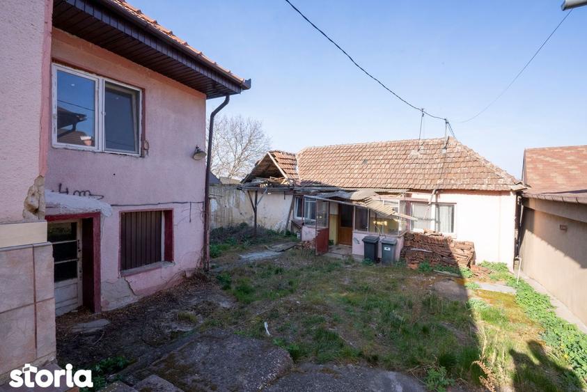 Casă cu 2 camere cu Canalizare în Sânmartin