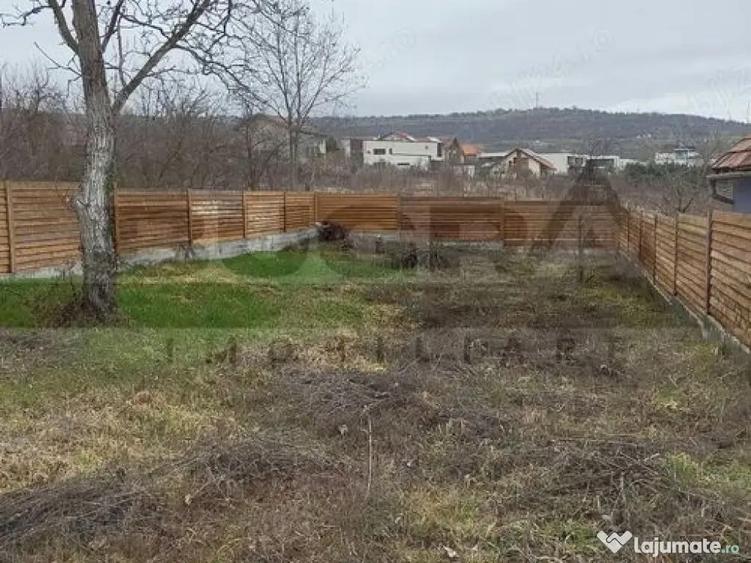 Casă cu 4 camere cu Teren 696 Mp în Dâmbul Rotund