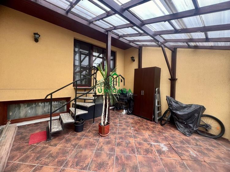 Casă individuală cu 4 camere cu Canalizare în Vlădești