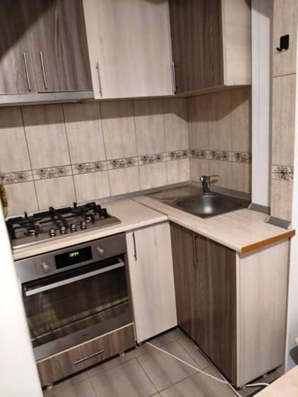 Apartament cu 2 camere decomandat în E3