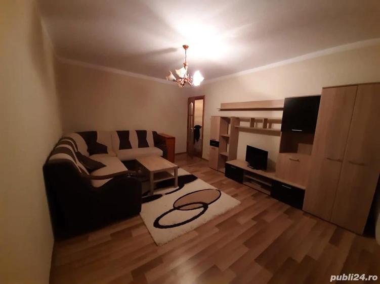 Inchiriez apartament 2 camere decomandat zona Soarelui - 1