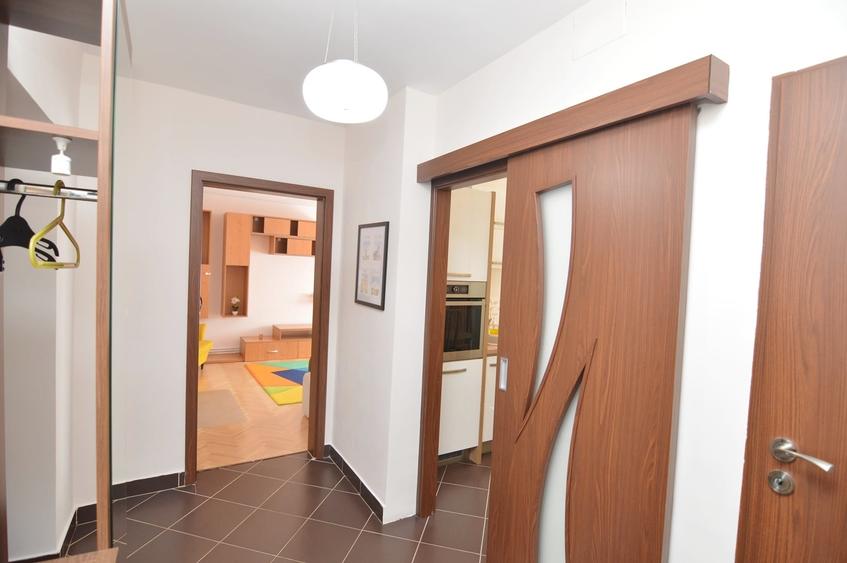 Apartament cu 3 camere decomandat în Brâncoveanu