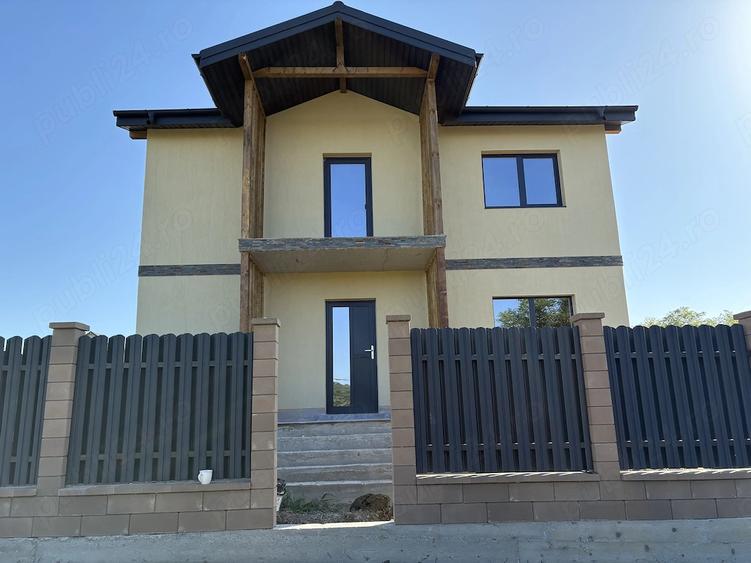 Casă cu Teren 750 Mp în Vânători