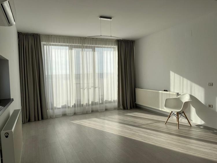 Apartament cu 3 camere decomandat în Palazu Mare