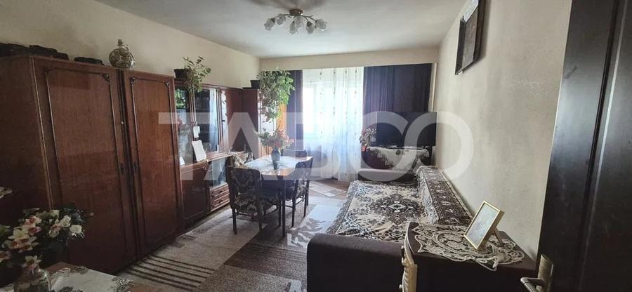 Apartament cu 2 camere decomandat, mobilat în Plopilor