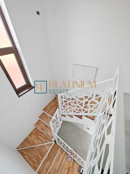 Duplex cu 4 camere cu Teren 300 Mp în Utvin