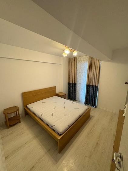 Apartament cu 2 camere semidecomandat, mobilat în Tomis Nord