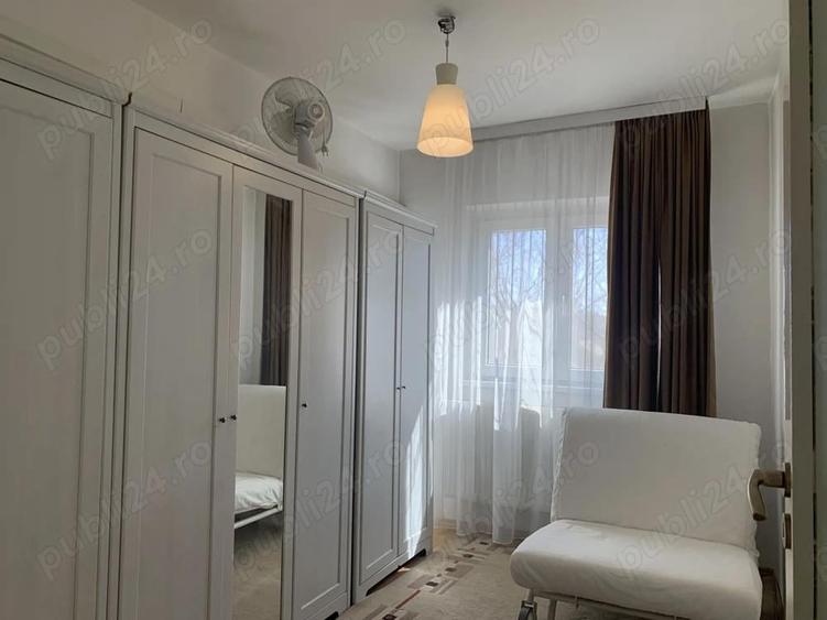 Apartament cu 3 camere decomandat în Torontalului