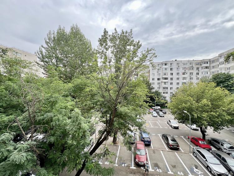Apartament cu 2 camere decomandat, mobilat în Berceni