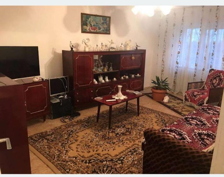 Apartament cu 3 camere decomandat în Brazda lui Novac