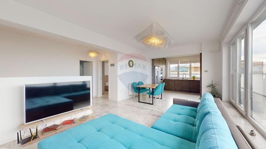 Apartament cu 4 camere decomandat, mobilat în Tractorul