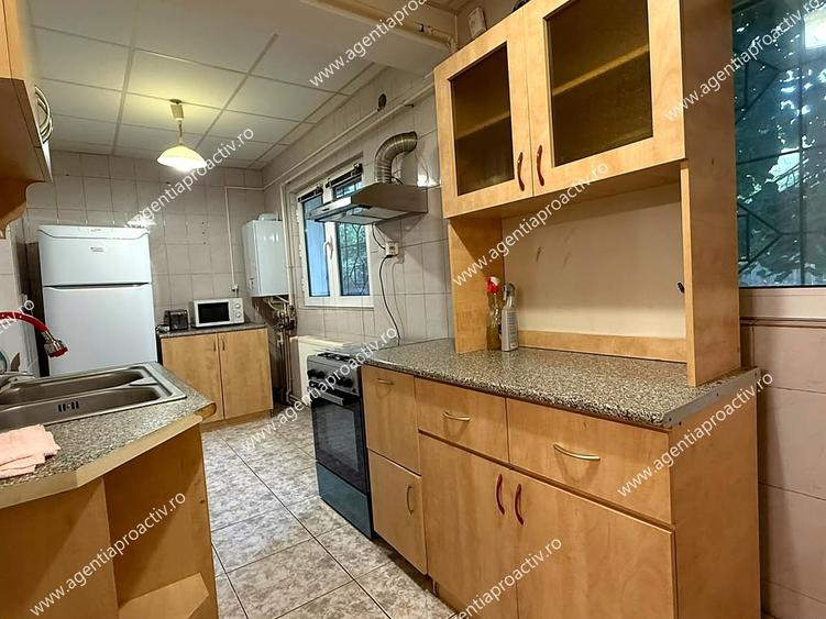 Apartament cu 3 camere decomandat în Ultracentral