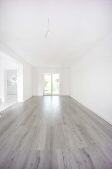 Duplex cu 4 camere cu Canalizare în Lunca Cetățuii