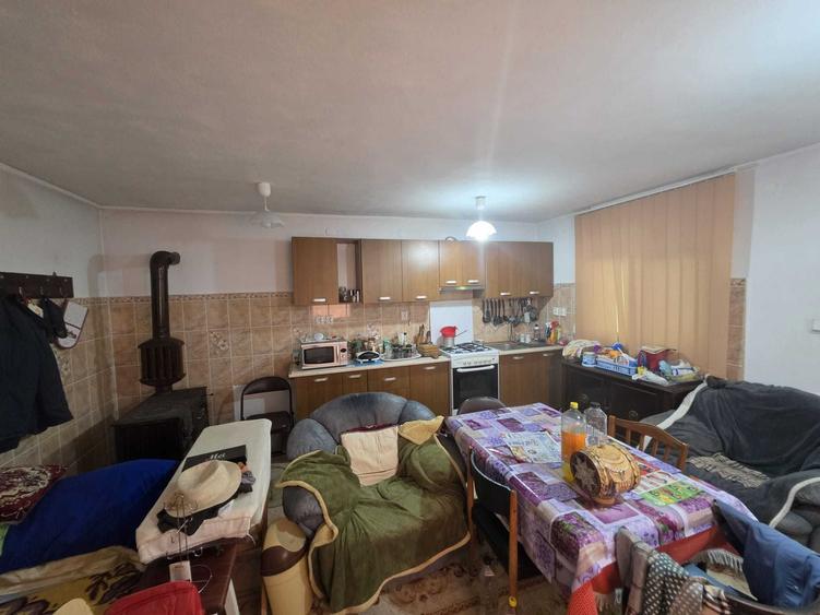 Casă cu 3 camere cu Teren 2896 Mp în Valea Brazilor
