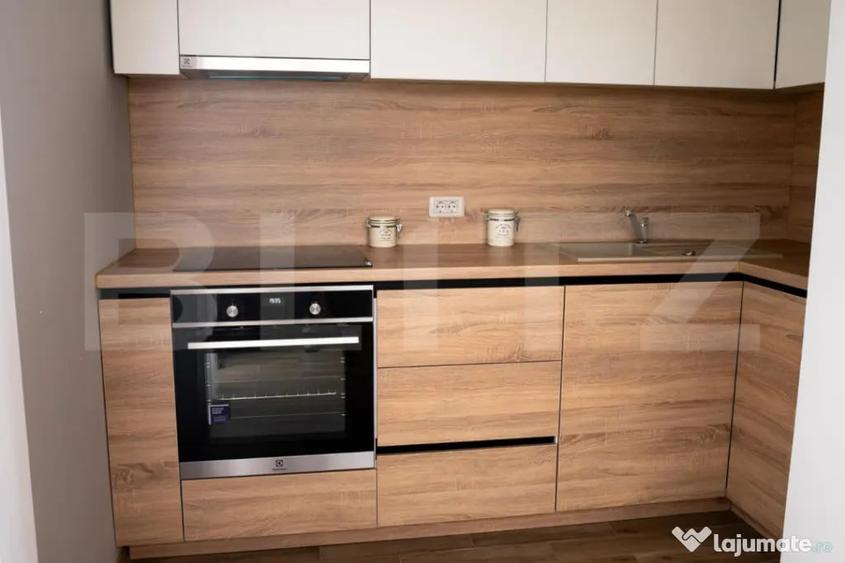Apartament cu 3 camere decomandat în Spitalul Județean