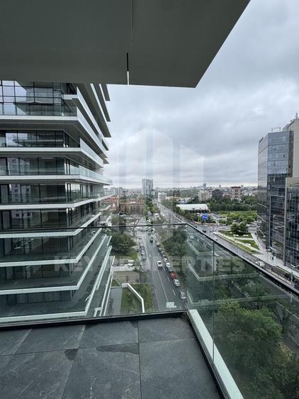 Apartament cu 4 camere decomandat în Aviației