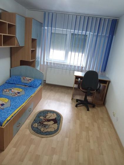Apartament cu 2 camere decomandat în Exterior Vest