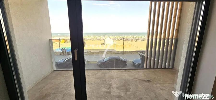 Apartament cu 3 camere decomandat în Mamaia