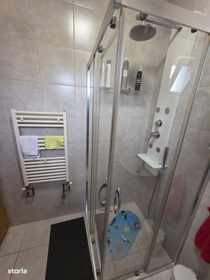 Casă cu 4 camere în Florești