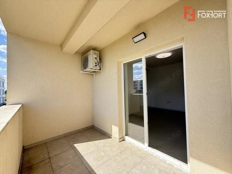 Apartament cu 3 camere semidecomandat în Torontalului